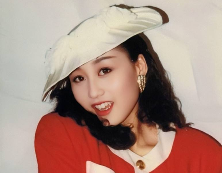 选美|亚视选美皇后无证驾车被抓 长相却看傻全网：这是走后门当选的？