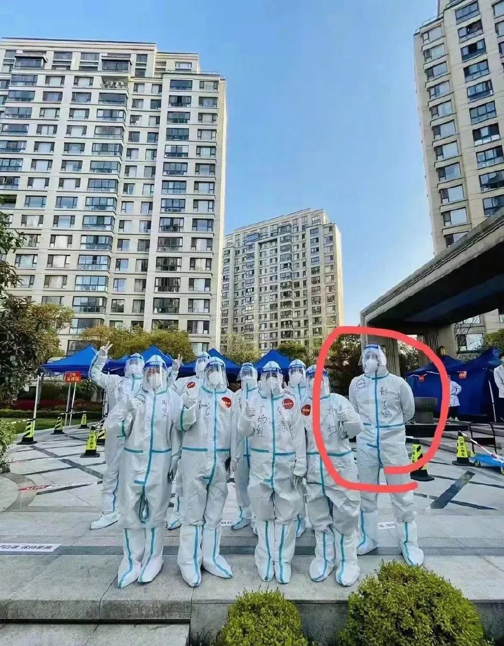 明星|41岁的著名歌星确诊新冠，因4亿豪宅意外曝光，网友：蹭热度，滚！