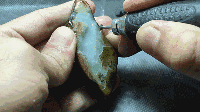 翡翠|掌握了翡翠“切料”的精髓，就能利益最大化！