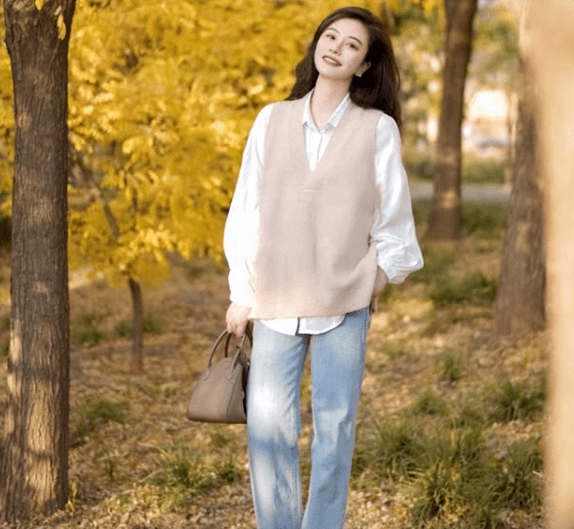 早秋学院风穿搭火了好多年依旧不过时！清新减龄还时髦，扮嫩首选