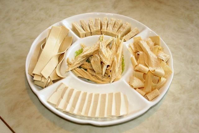 衰老|多吃能去皱的食物,不是牛奶,每天食用,皮肤饱满,人更显年轻