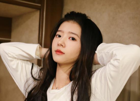 电影|又一甜宠剧定档，女主和自己笔下人物恋爱，还自带吐槽