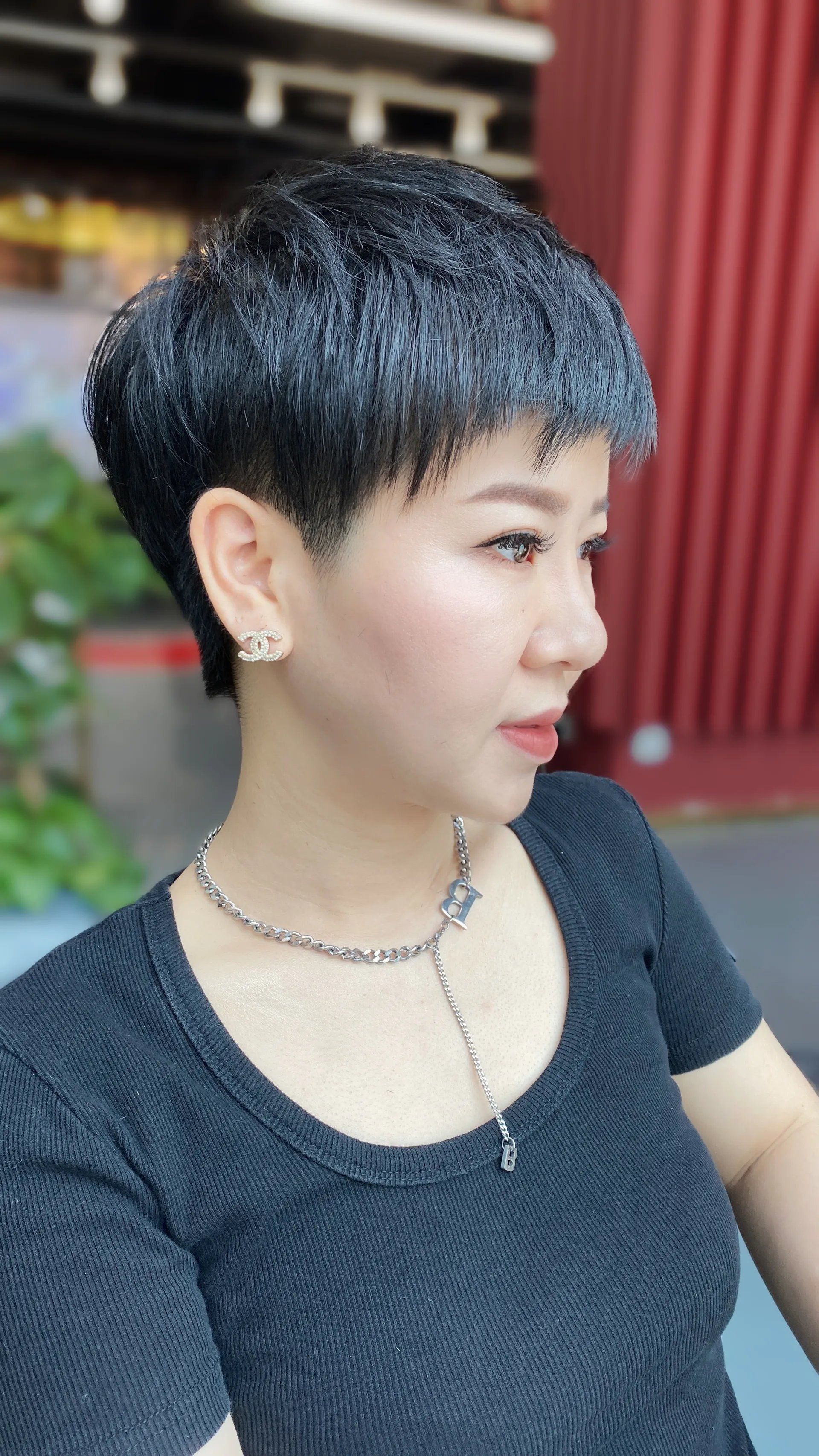 连衣裙 女人40岁，今夏发型这样剪，拒绝老气显年轻