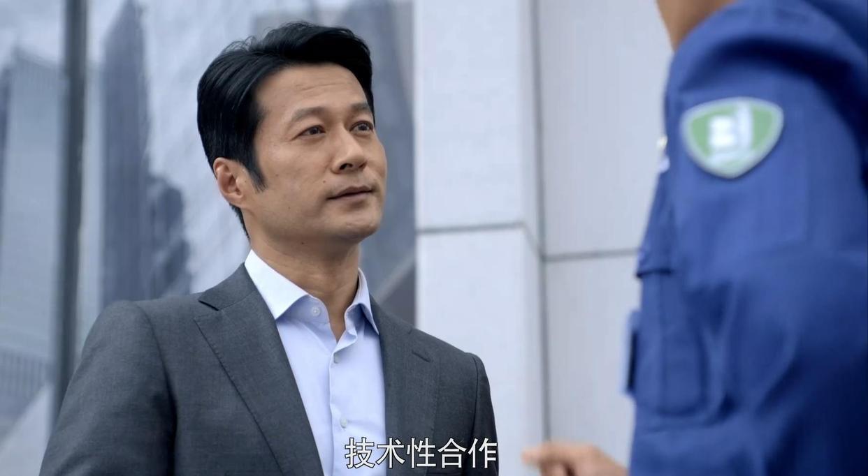 大博弈里孙和平为帮杨柳曾同时打6份工,杨柳后来却执意要开除他