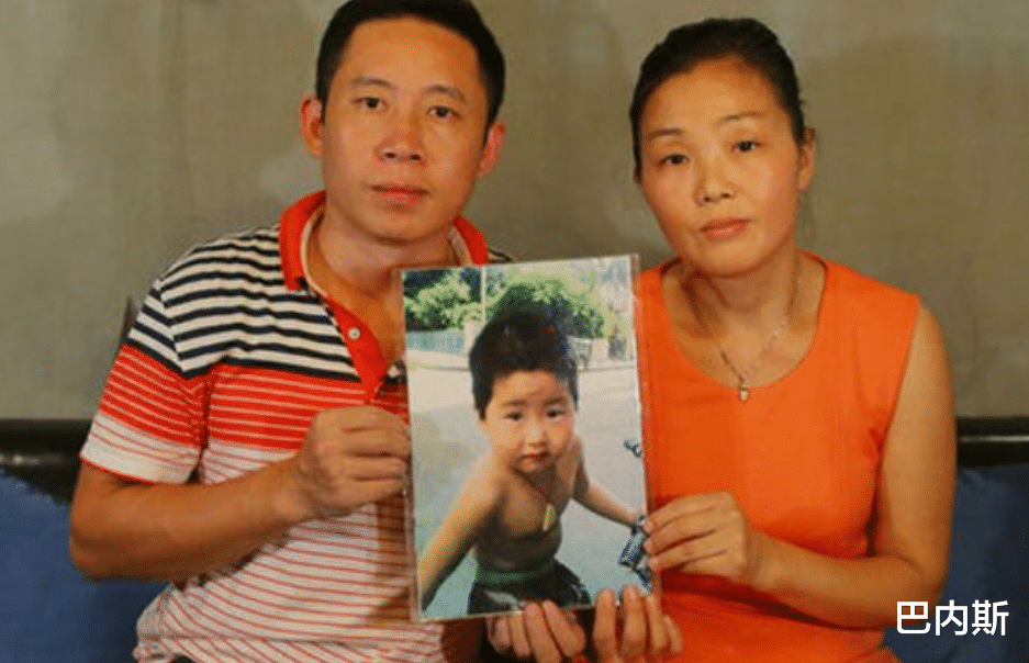 直播带货|孙海洋夫妇食言了,开始直播带货,却被嘲全家上阵搞营销