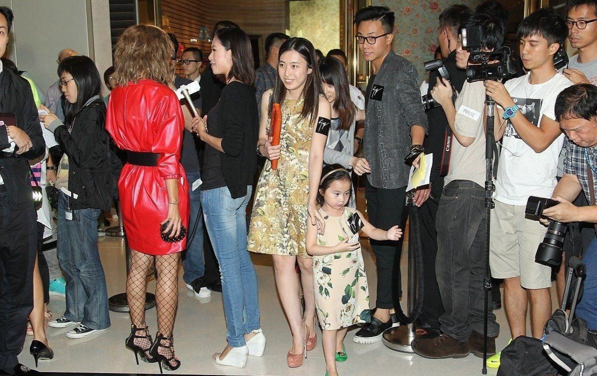 刘鸣炜|42岁刘鸣炜要再婚？这一任女友不简单，刘家可能要掀起内斗了