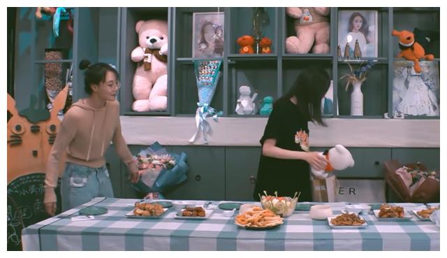 郑爽|从“内娱顶流”到“全网封杀”,31岁郑爽是如何走向堕落的?