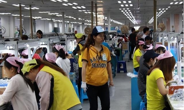 郭台铭|将重心转移印度，富士康后悔了，重返国内招工，郭台铭却依然嘴硬