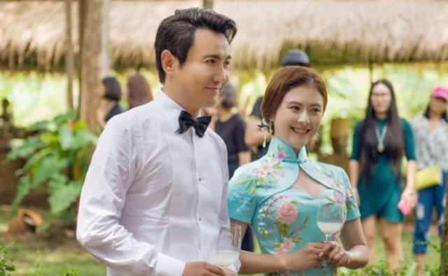 沈腾|沈腾被曝离婚后，妻子王琦首露面，孕相十足胖成了“贾玲”