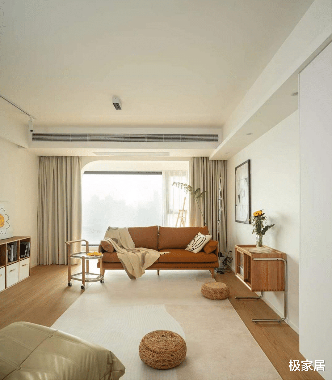 157平米的大房,超大阳台可直接观看美景,简直好极了