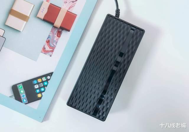 接口一变十,性能猛堆料,奥睿科TB3-S2雷电硬盘盒扩展坞评测