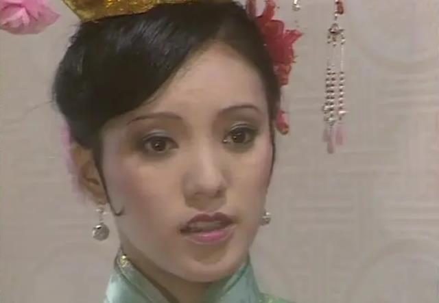 张靓颖|彭丹的港片首秀，拍了部另类喜剧，让黄百鸣的导演事业暂停了15年