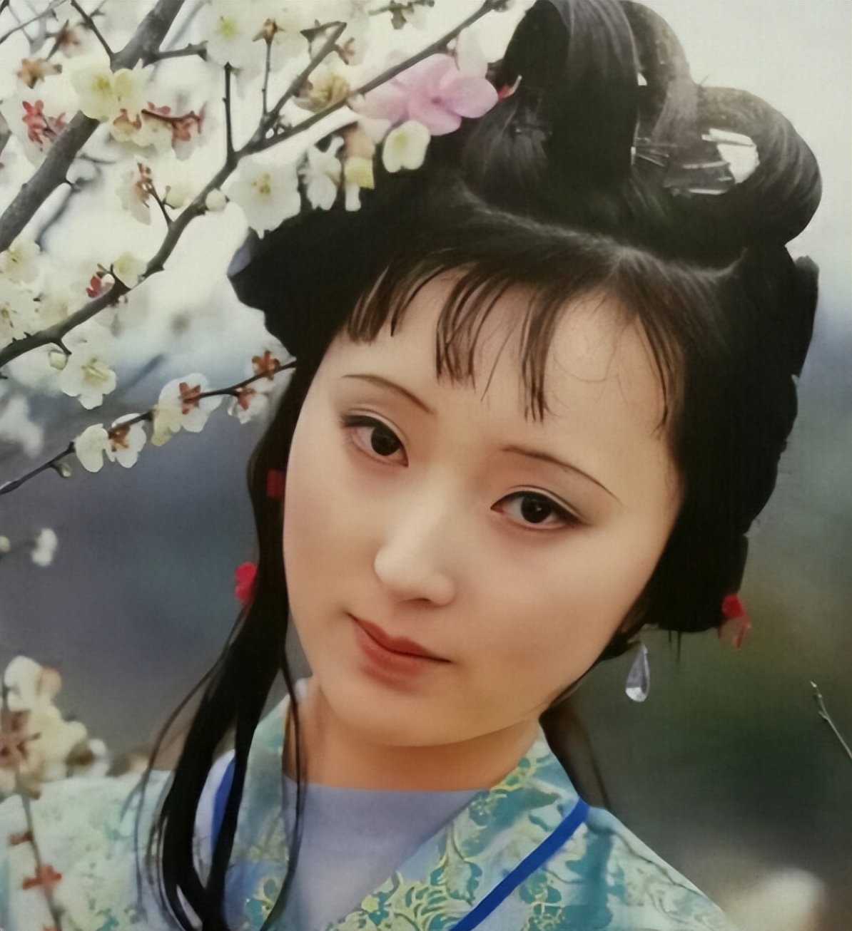 她冰清玉洁、楚楚动人，一生只为红楼梦林黛玉而生