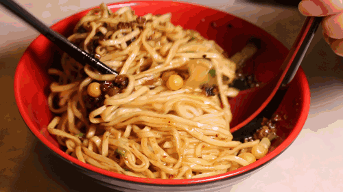 磨西古镇|地震前两个小时,她拍下了震中最美的雪山