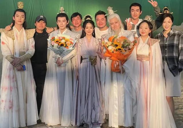 与凤行|赵丽颖《与凤行》实景美不胜收，用心程度不输知否，堪比世外桃源