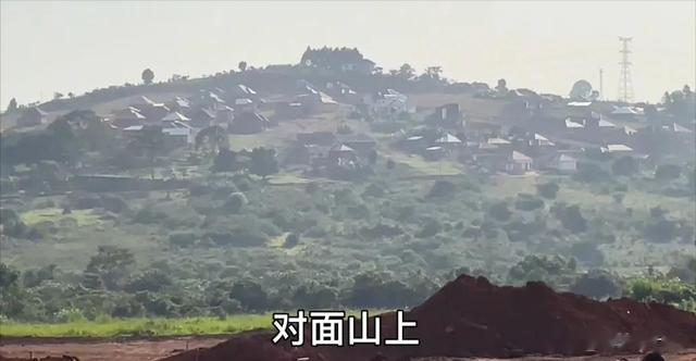 90后河南夫妻在非洲工作,花900块请保姆,发现非洲人带娃太雷人