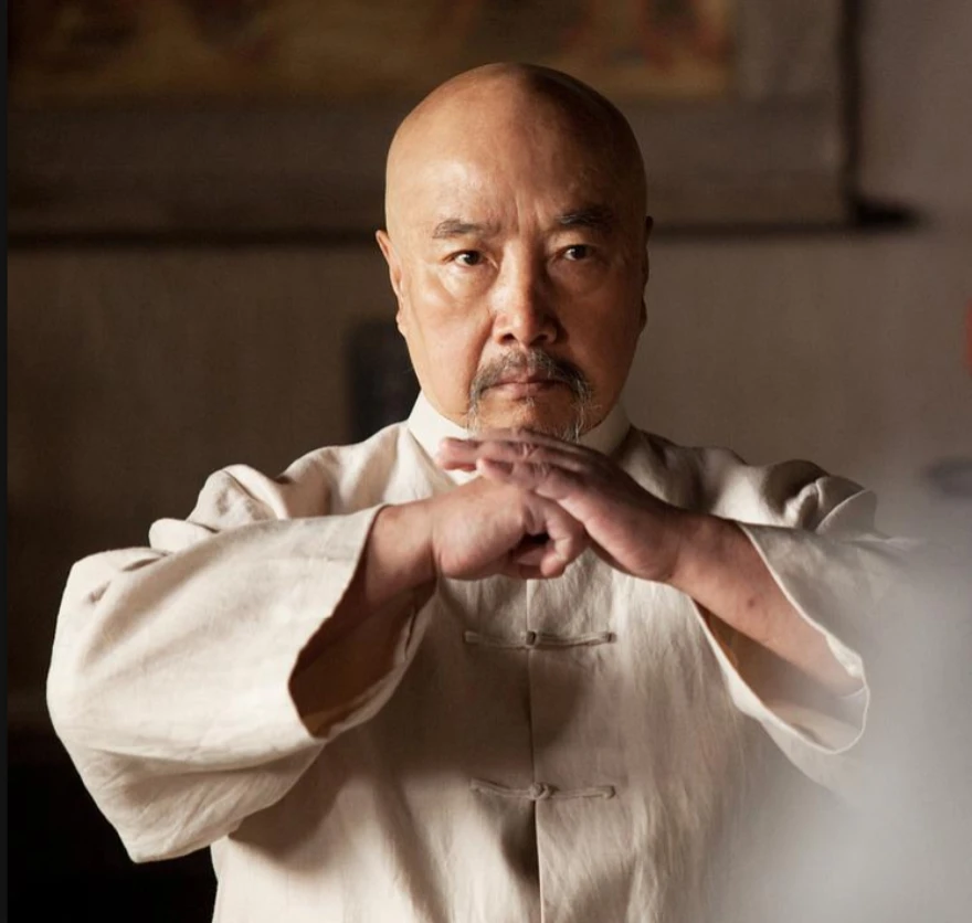 吴京|一代武术大师离世!吴京深夜崩溃:再见了师傅…