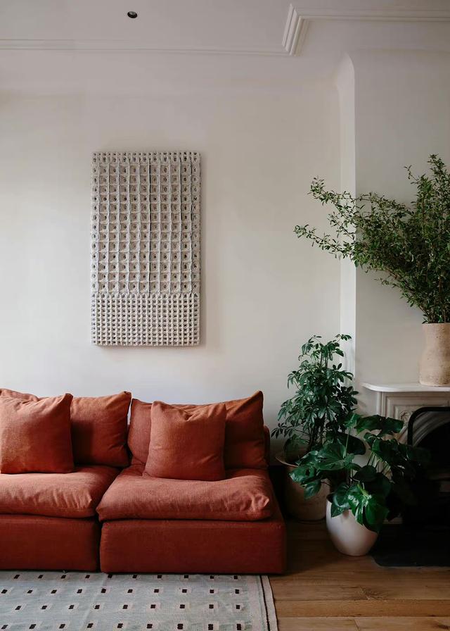 一字长条形住宅改造,复古与现代并存,清新原木带你品味家的温暖