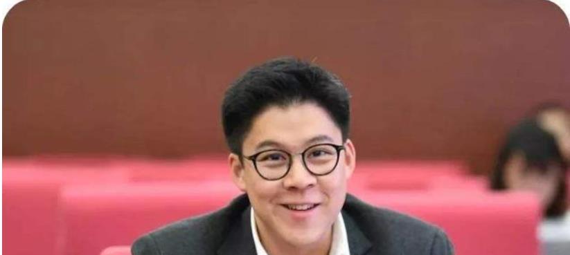 何超莲|何超莲发文抱怨,霍启刚却鞠躬感谢内地帮香港,郑志刚也借出酒店