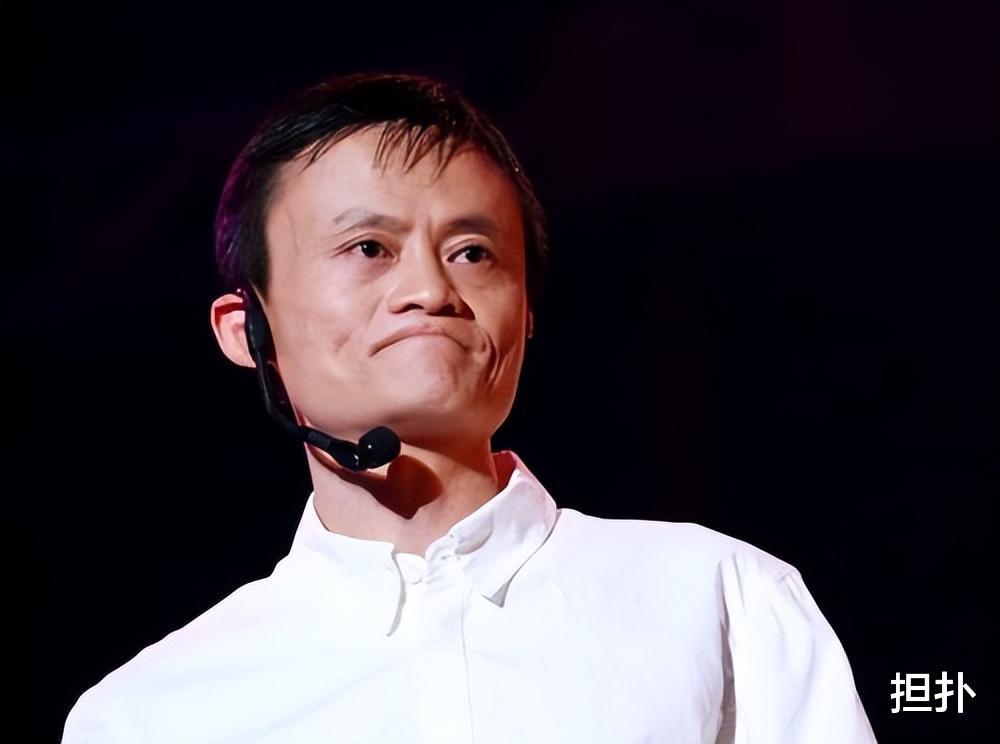 马云|马云如今坐拥千亿，首次去央视参加节目时，却被导演说长得像坏人