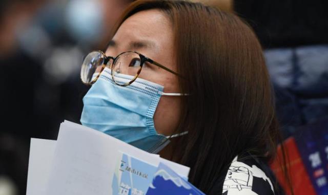 大学生|就因为大学生数量多,就可以不把你当人看?HR过分要求遭女生怒怼