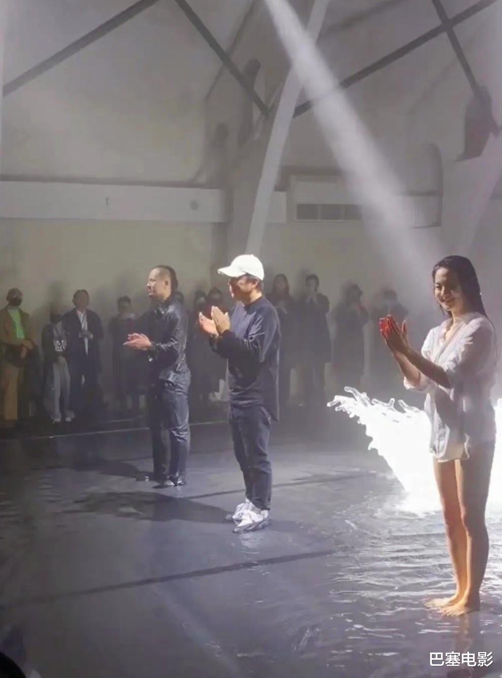 明星素颜|乌镇戏剧节：黄磊最忙碌，王一博最惊喜，梅婷童瑶素颜印象深