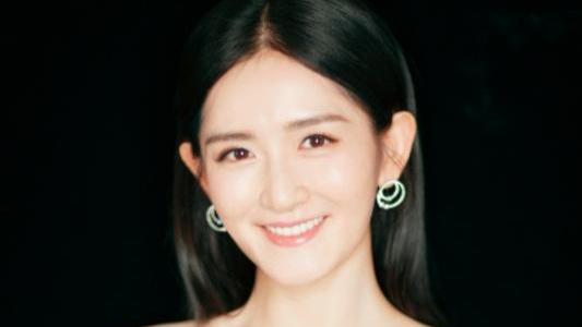 谢娜|谢娜，终于被“打回原形”！