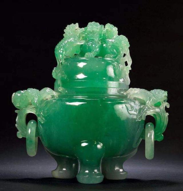 冰种翡翠|谁说清朝没有冰种？看看乾隆珍藏的冰种翡翠“豆子”，价值437万