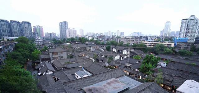 新疆维吾尔自治区|一座“慵懒”的城市,打打麻将,品一壶好茶,外国人巴适的不想走