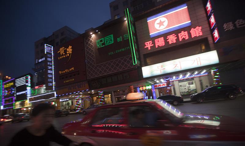 导游|朝鲜边城自驾游，满大街中国符号，居民说普通话用人民币