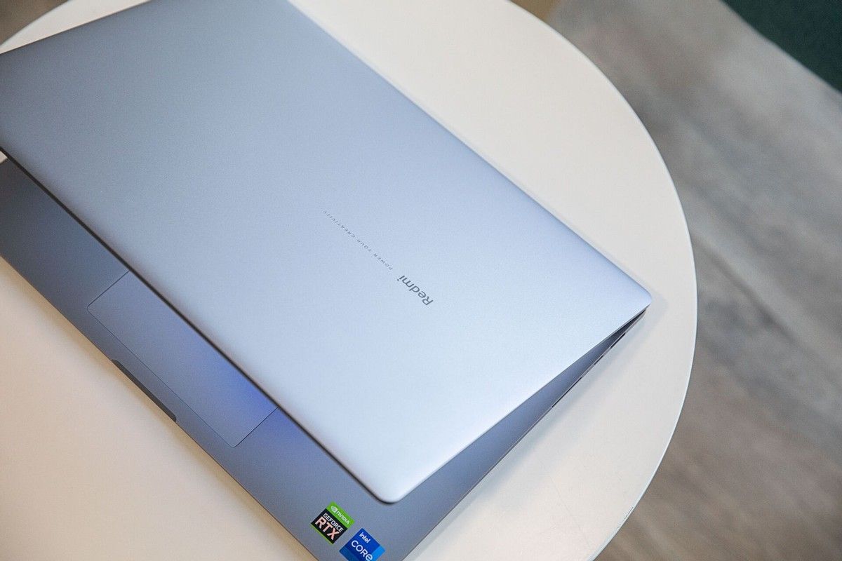 红米手机|打破传统桎梏，挑战性能巅峰！网友：这轻薄本性能强的像游戏本