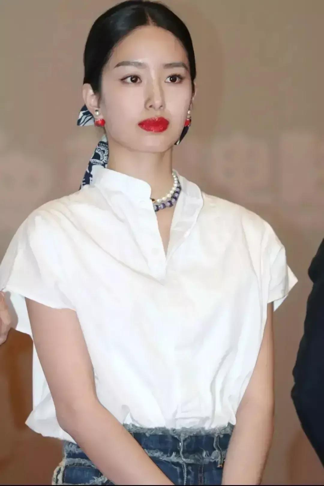 刘亦菲|被称小刘亦菲，27岁嫁大30岁富豪，今30岁容颜苍老，毫无女神形象