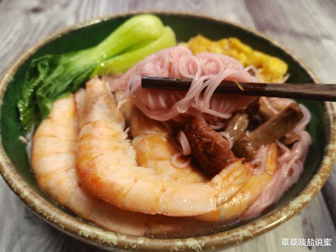 羊来了不可怕,吃饱饭提高免疫力,福建菜红菇捞面线,助你渡疫情