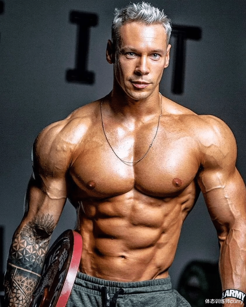 胸肌|如何拥有饱满,具有视觉冲击力的胸部?训练前要清楚胸部训练思路