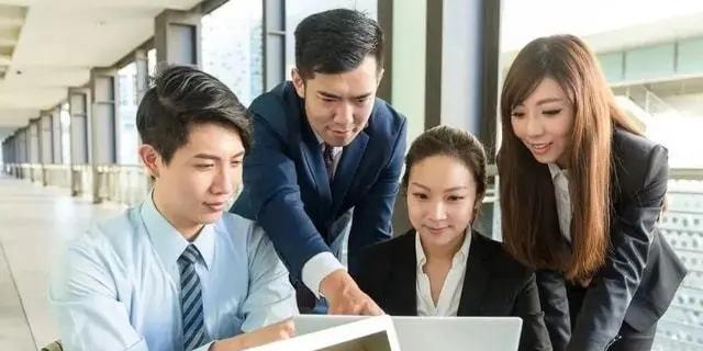 盆景|在工作中，为什么不建议你直接给领导回复“收到”？