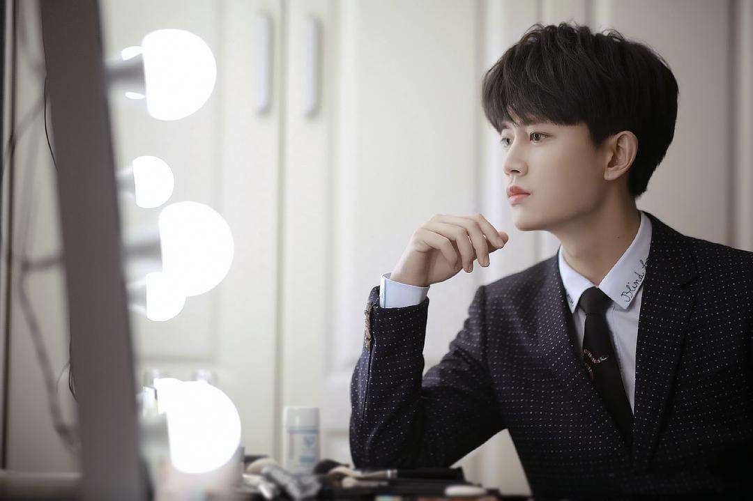 |京圈小太妹小肚鸡肠？任嘉伦针对baby？迪丽热巴进组《公诉精英》