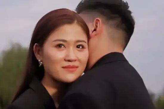 陈萌|陈萌顶着寒风现身街头,怀孕后体重仅47公斤?被怀疑目的性太强