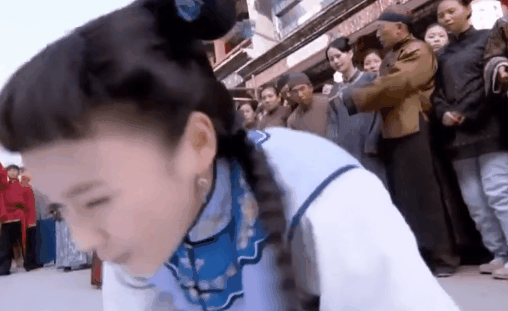 蒋欣|影视剧花式吐血,有人似喷泉,有人似吐痰,蒋欣却演得让人心疼