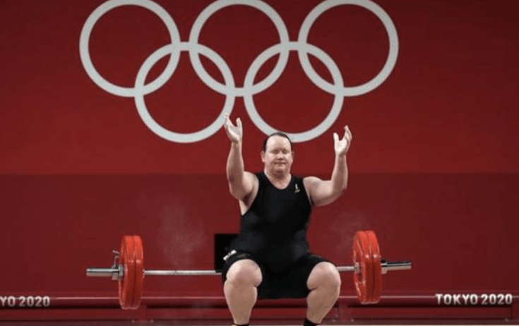 美国队|美国大学生游泳比赛, 变性人拿到冠军, 却被其他女选手排挤, 为啥？