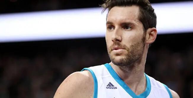 鲁迪·费尔南德斯|鲁迪·费尔南德斯一个天才球员，算是西班牙顶级的球员