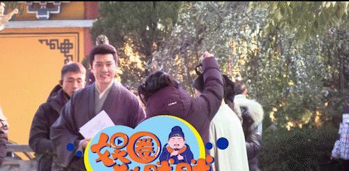 演唱会|毫无cp感?景甜与冯绍峰拍吻戏网友直呼“辣眼”