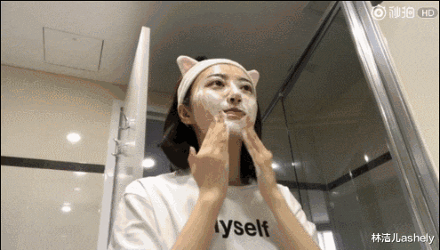 曾黎|关晓彤卸妆后年轻5岁,曾黎卸妆前后没差别,娜扎手法太简单粗暴