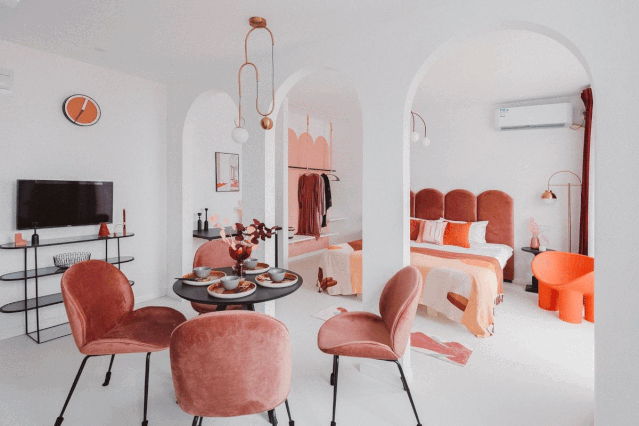 37㎡法式小宅，卧室做拱门造型，阳台还有大浴缸，漂亮极了！