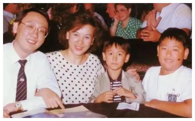 徐枫|她,替前夫还债上百万,嫁给最大债主,成就汤臣一品,身家百亿