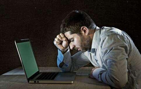 尼古丁|男人45-55岁被称为“生死坎”，8件事尽量少做，别再让身体透支了