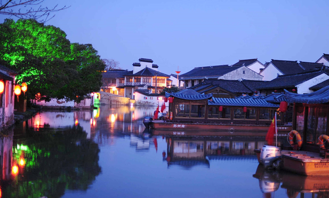 古镇|浙江一“假古镇”走红，耗资50亿建成却免费开放，有望对标乌镇