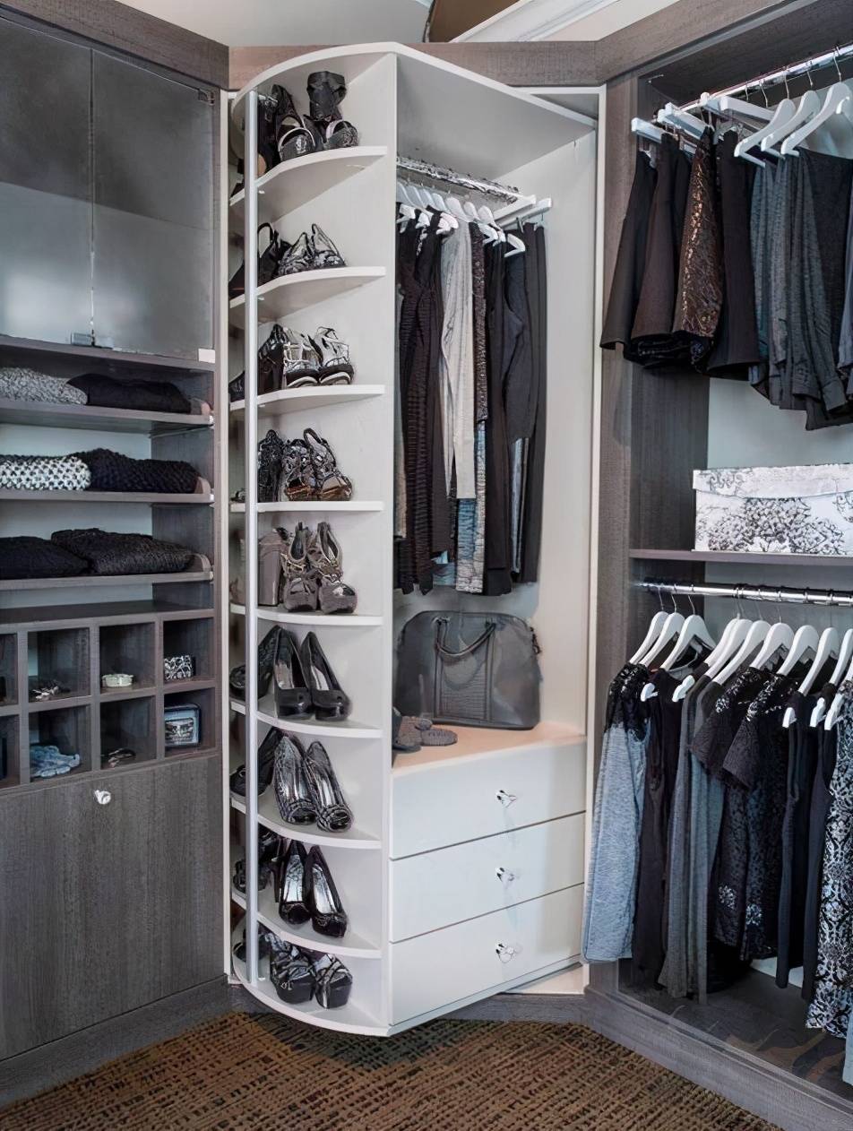 柜子少打些,把收纳做成可旋转的,储物量直接翻一倍!