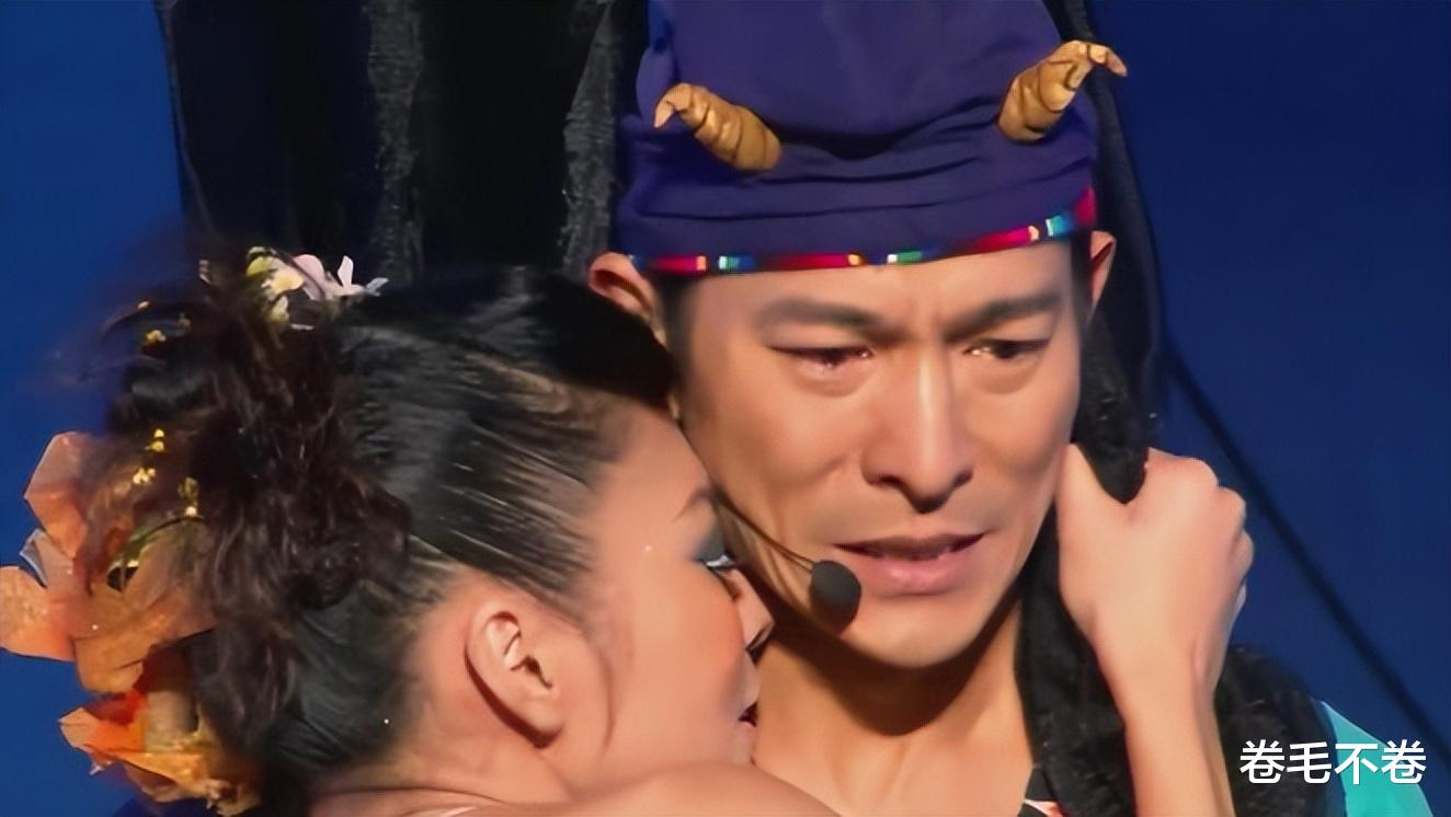 刘德华|她陪了刘德华25年,41岁仍未婚,眼睁睁看着他娶了别人