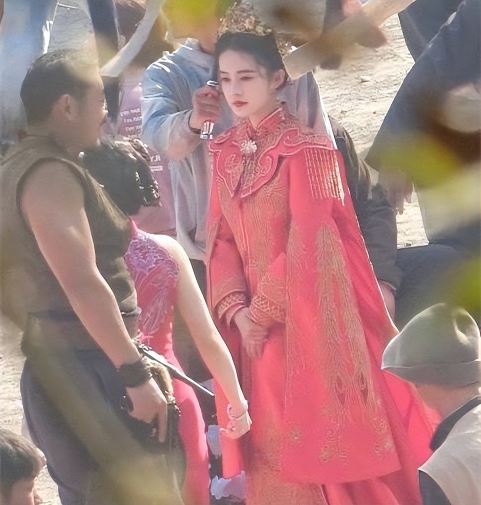 李沁|《请君》开播倒计时，任嘉伦携手李沁来袭，网友：静待本月开播