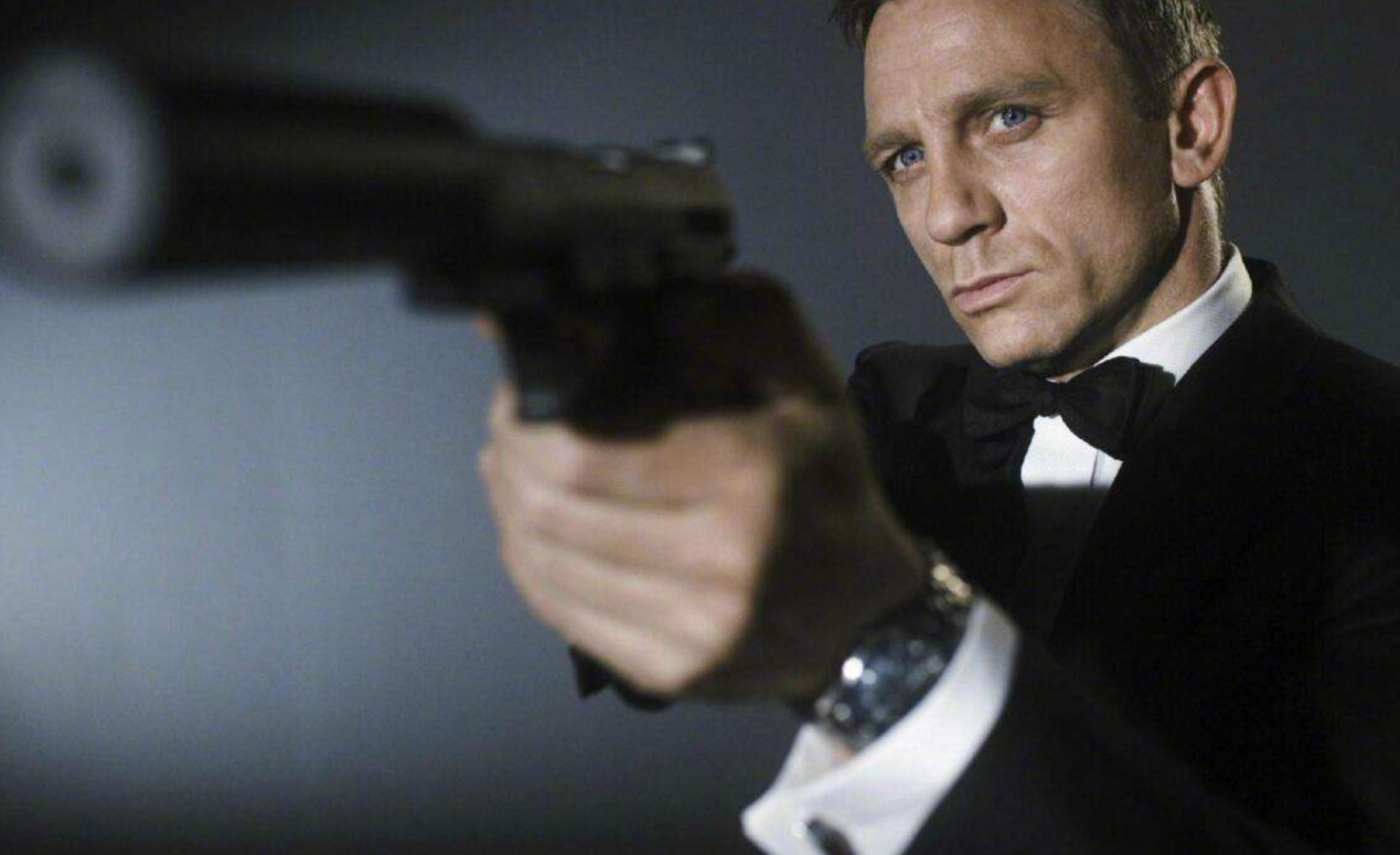 李咏|最丑邦德成经典，邦女郎从金发到亚裔，历经6任007还能走多远？